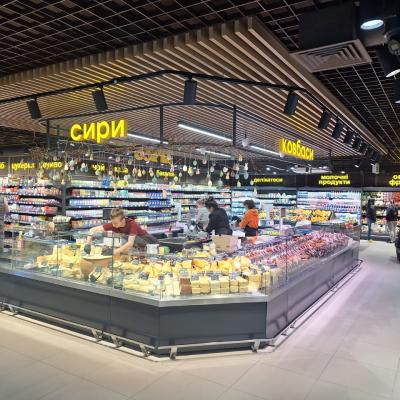 Sufit listwowy + rastrowy w minimarkecie / Rail + opencell in minimarket